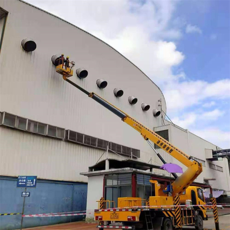 卫辉高空作业车出租服务：专业广告牌安装解决方案