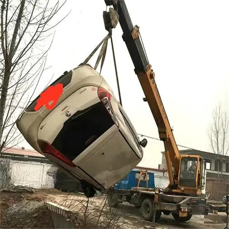 卫辉随时待命，吊车24小时道路救援服务全解析